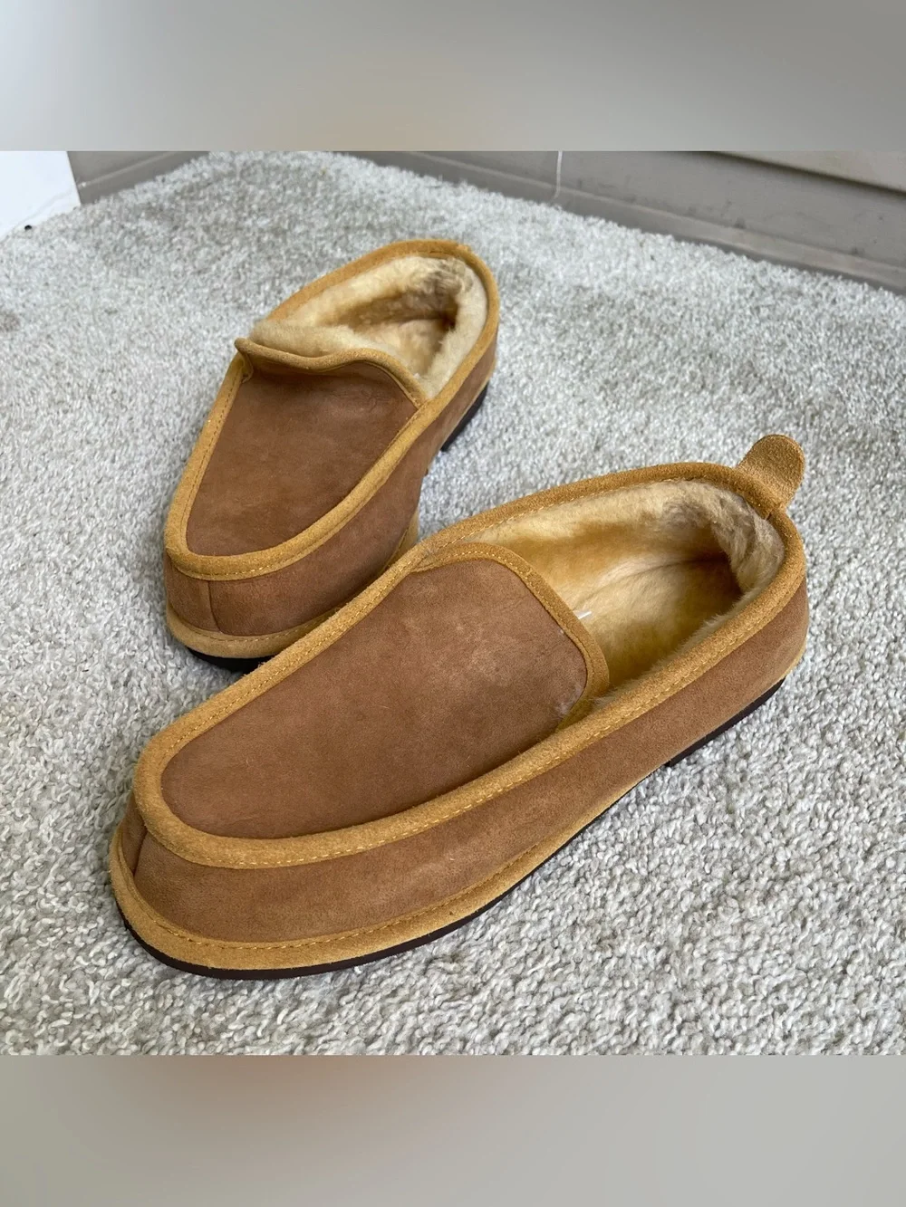 LL Bean Wicked Good Men's Slippers Tan Suede Shearling Warm Moccasin, Size 10M